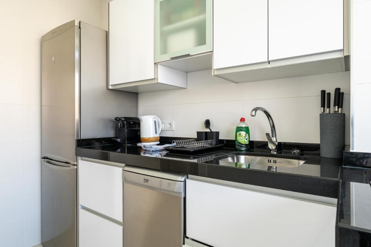 Sea View 2 Bedroom Apartment 2 Min Away From The Beach 托雷莫利诺斯 外观 照片