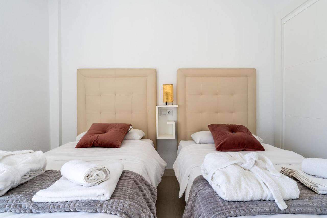 Sea View 2 Bedroom Apartment 2 Min Away From The Beach 托雷莫利诺斯 外观 照片